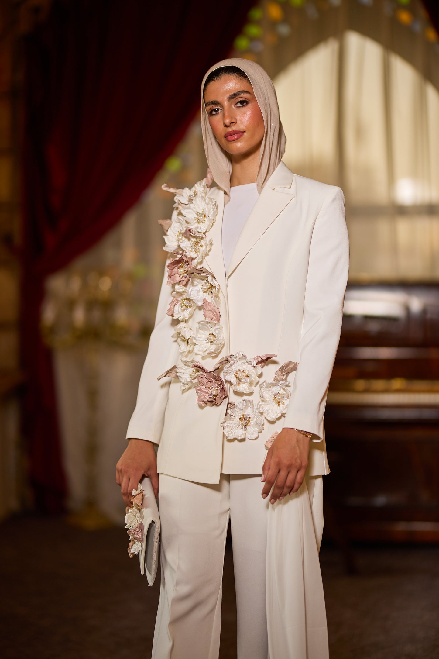 Nefertari (white)